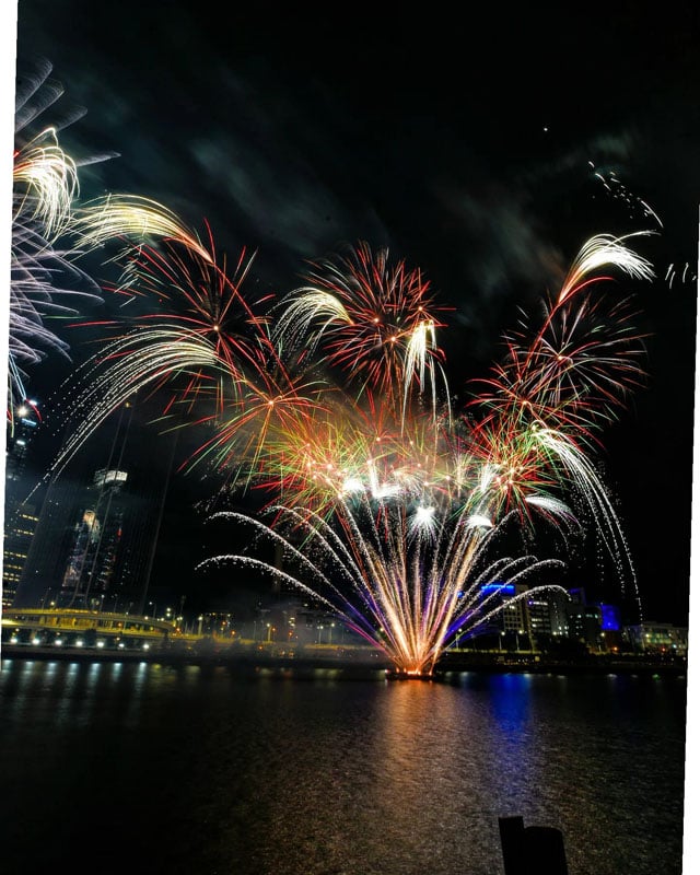 Skylighter Fireworks NYE Brisbane Brizzy Pix Skylighter Fireworks