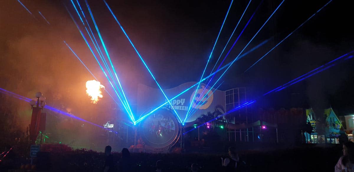 Skylighter Fireworks - Brisbane - Laser FX