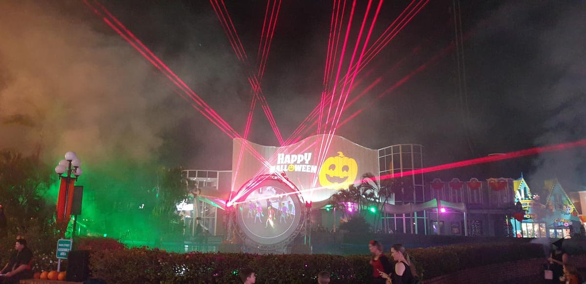 Skylighter Fireworks - Brisbane - Laser FX