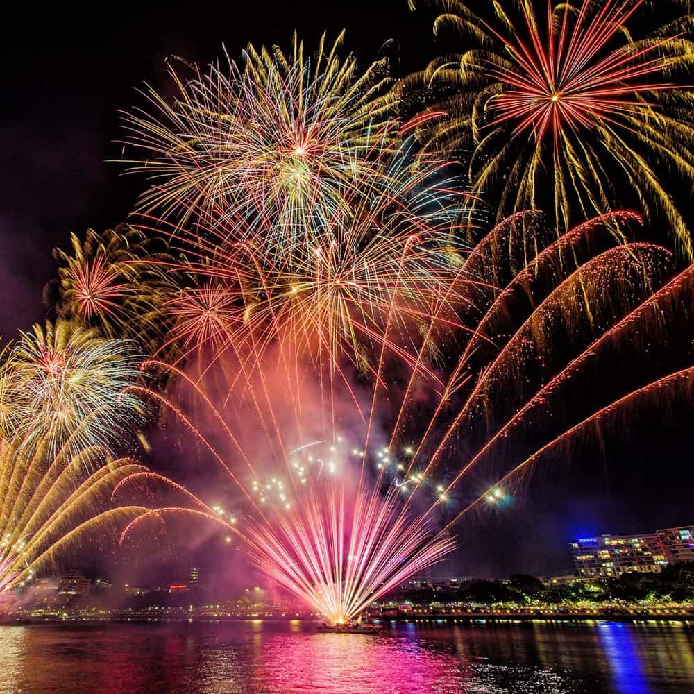 Skylighter Fireworks - Brisbane - Barge Fireworks