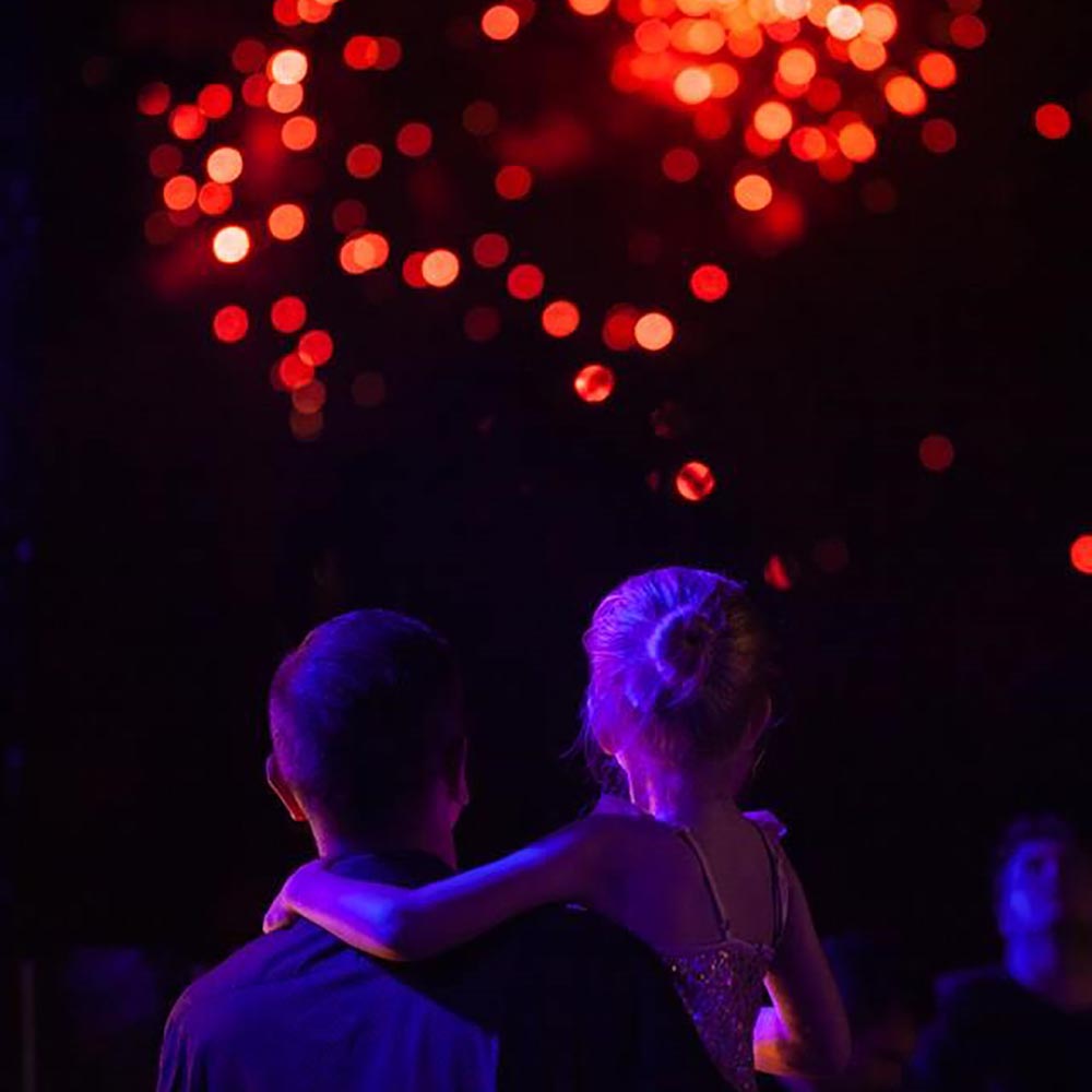 Skylighter Fireworks - Brisbane - Memorial Fireworks